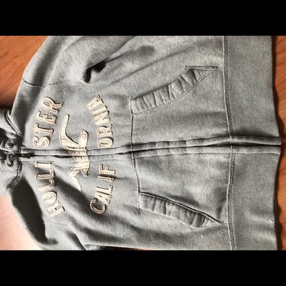 Like new Hollister Men medium grey hoodies - Picture 5 of 7